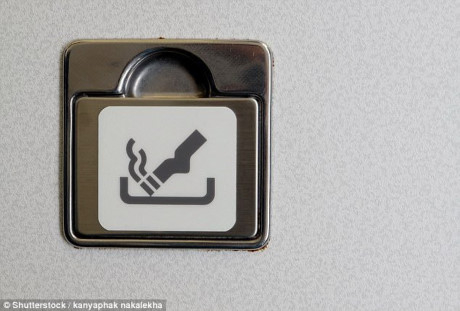 Những m&oacute;n đồ c&oacute; thể cứu mạng kh&aacute;ch đi m&aacute;y bay