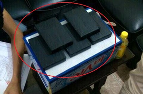 5 b&aacute;nh ma tu&yacute; tang vật vụ &aacute;n. (Ảnh: b&aacute;o An ninh thủ đ&ocirc;)