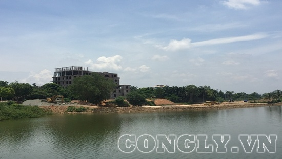 Địa ốc 24h: H&agrave;ng loạt t&agrave;u khai th&aacute;c, vận chuyển c&aacute;t tr&aacute;i ph&eacute;p bị bắt giữ tr&ecirc;n s&ocirc;ng L&ocirc;