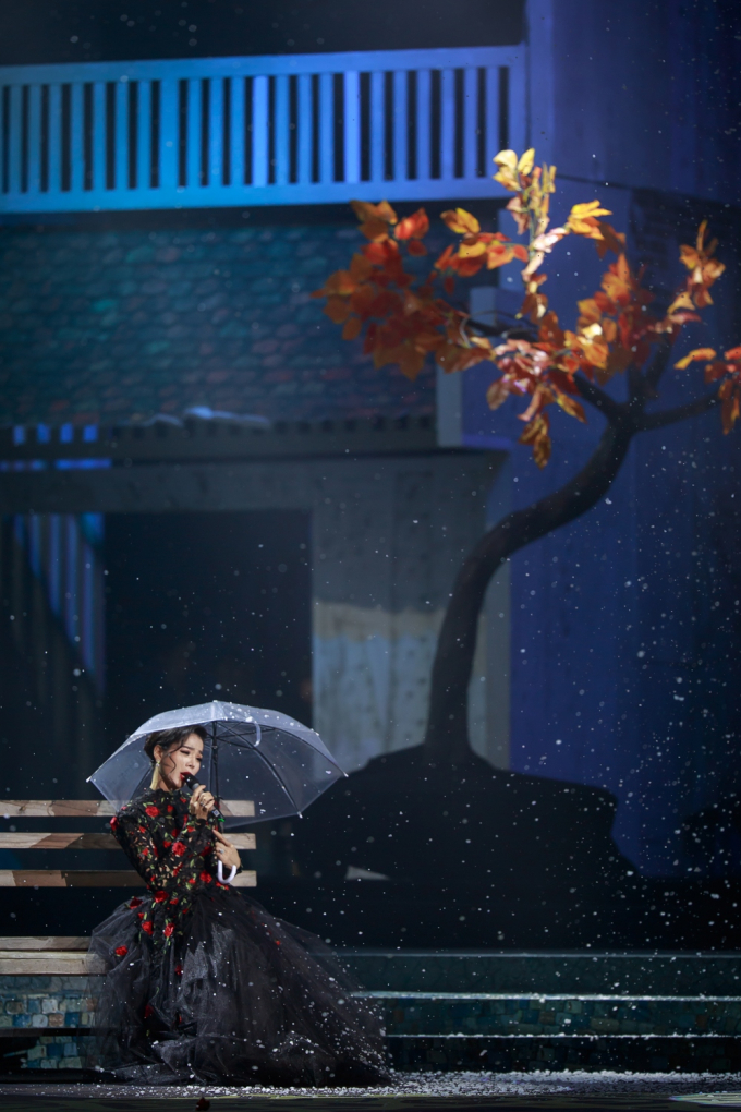 H&igrave;nh ảnh H&agrave; Nội xưa được t&aacute;i hiện tr&ecirc;n s&acirc;n khấu M&ugrave;a thu v&agrave;ng.