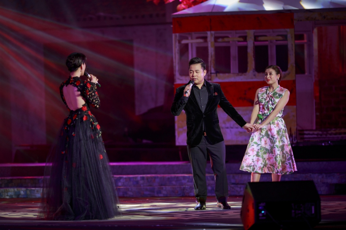 Lệ Quy&ecirc;n e thẹn l&agrave;m đ&aacute;m cưới với Quang Dũng tr&ecirc;n s&acirc;n khấu M&ugrave;a thu v&agrave;ng