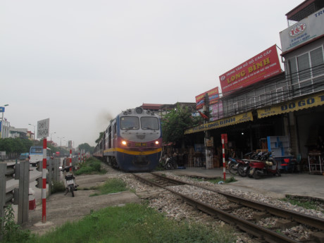 Sử dụng tiếng c&ograve;i t&agrave;u &ldquo;độc, lạ&rdquo; với tần số &acirc;m thanh lớn sẽ g&oacute;p phần ph&ograve;ng, giảm thiểu TNGT đường sắt.