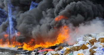 Bắc Ninh: Ô nhiễm không khí do cháy kho phế thải