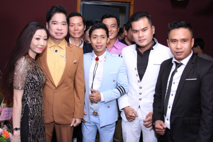 Học tr&ograve; của &Ocirc;ng ho&agrave;ng nhạc sến.