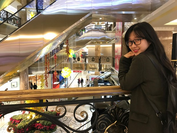 Theo chia sẻ của&nbsp;nữ sinh 9X&nbsp;qu&ecirc; Quảng Ninh th&igrave; m&ugrave;a h&egrave; đến c&aacute;c bạn trẻ kh&aacute;c về qu&ecirc; với gia đ&igrave;nh th&igrave; c&ocirc; ở lại th&agrave;nh phố trải nghiệm việc l&agrave;m th&ecirc;m v&agrave; mở rộng c&aacute;c mối quan hệ qua từng c&ocirc;ng việc.