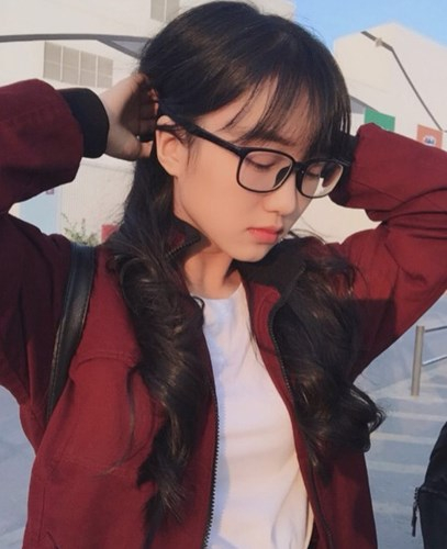 Xinh đẹp, đa t&agrave;i, n&ecirc;n c&ocirc; bạn Thanh Mỹ lu&ocirc;n nhận được ch&uacute; &yacute; cũng như ngưỡng mộ từ nhiều người kh&ocirc;ng chỉ c&oacute; bạn b&egrave; trong trường m&agrave; c&ograve;n đến từ cư d&acirc;n mạng.