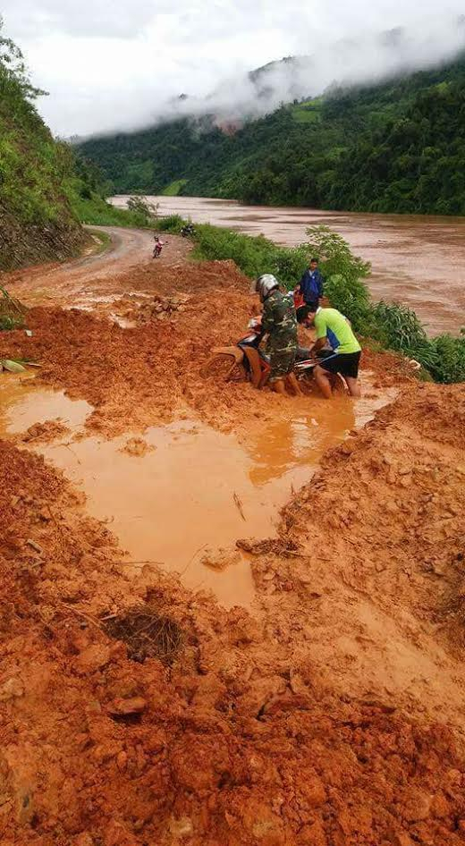 &ldquo;Th&oacute;t tim&rdquo; cung đường m&ugrave;a tựu trường của thầy c&ocirc; gi&aacute;o v&ugrave;ng cao
