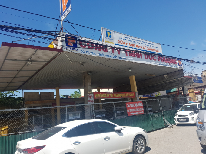 Cửa h&agrave;ng kinh doanh xăng dầu của C&ocirc;ng ty TNHH Đức Phượng.