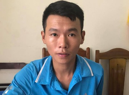 Đối tượng Q&uacute;y tại cơ quan điều tra. (Ảnh: b&aacute;o C&ocirc;ng l&yacute;)