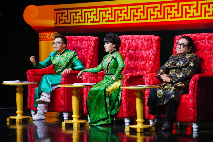 Việt Hương, Ph&uacute; Qu&yacute; tranh nhau t&agrave;i trợ Chuồn Chuồn Giấy v&agrave;o chung kết