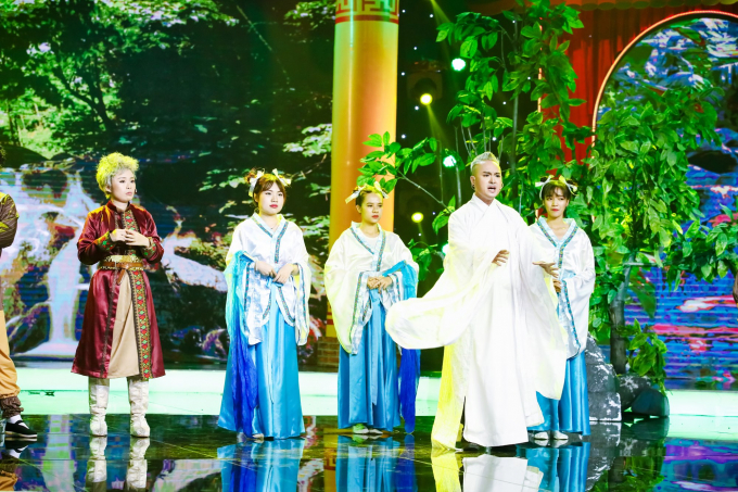 Việt Hương, Ph&uacute; Qu&yacute; tranh nhau t&agrave;i trợ Chuồn Chuồn Giấy v&agrave;o chung kết