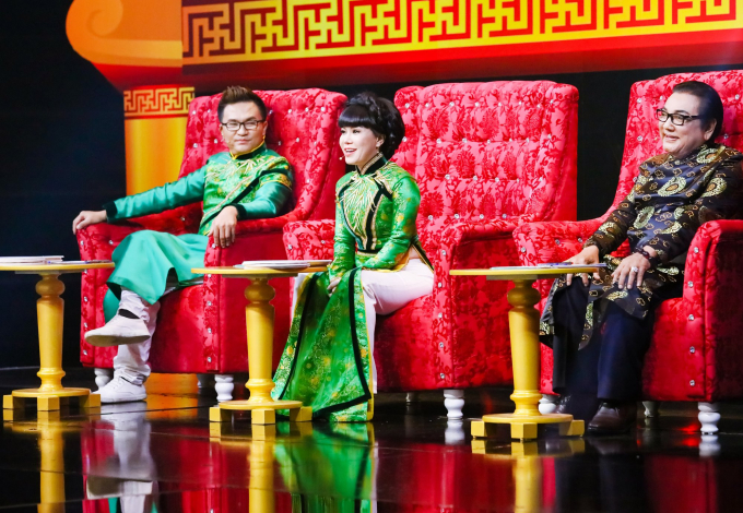 Việt Hương, Ph&uacute; Qu&yacute; tranh nhau t&agrave;i trợ Chuồn Chuồn Giấy v&agrave;o chung kết