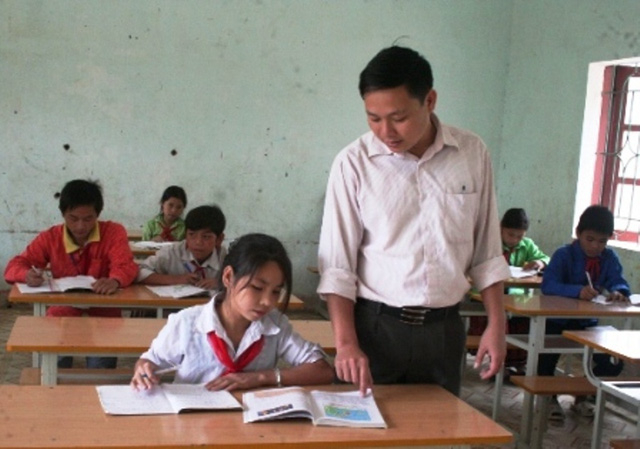 Nếu trường hợp cả 62 c&aacute;n bộ GV được tiếp nhận về c&aacute;c c&aacute;c huyện, thị th&igrave; huyện Mường L&aacute;t sẽ thiếu hơn 100 GV, nh&acirc;n vi&ecirc;n