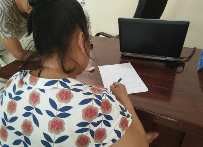 Đối tượng nữ đ&atilde; bị bắt (Ảnh: b&aacute;o Người đưa tin).