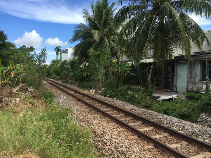 Khu vực đường sắt xảy ra vụ tai nạn. Ảnh: M.H.