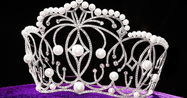 Cận cảnh vương miện Hoa Hậu Hoàn Vũ Việt Nam 2017 trị giá 2,7 tỷ đồng