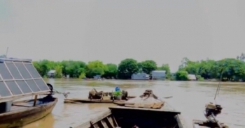 Gia tăng buôn lậu mùa lũ