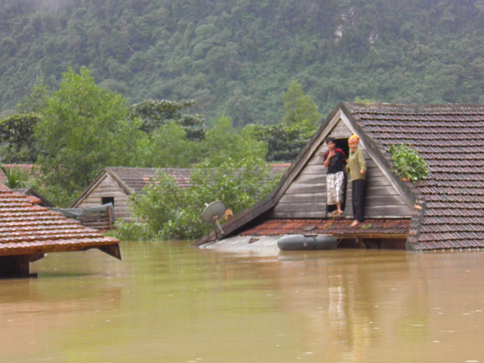 Biến đổi kh&iacute; hậu khiến ngập lụt ng&agrave;y c&agrave;ng nghi&ecirc;m trọng. Ảnh: Zing.vn
