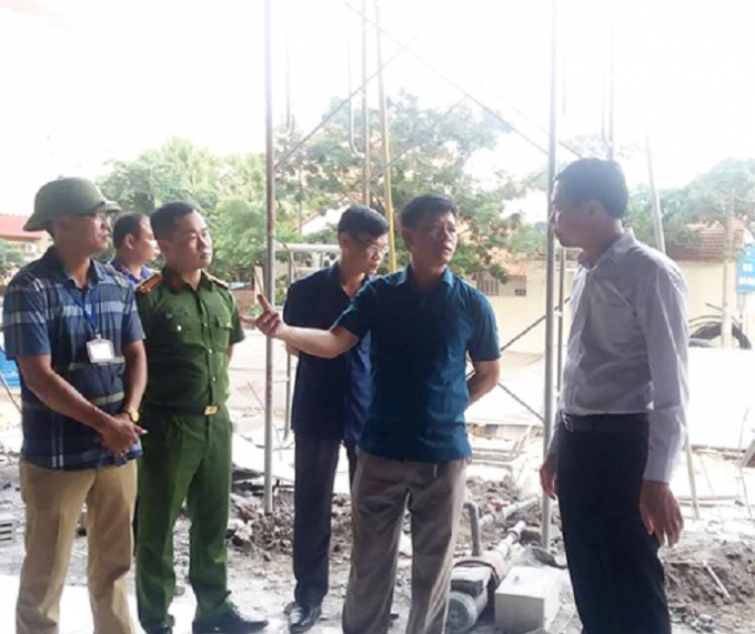 L&atilde;nh đạo UBND tỉnh Quảng Ninh c&oacute; mặt tại hiện trường chỉ đạo khắc phục sự cố, điều tra nguy&ecirc;n nh&acirc;n vụ việc.