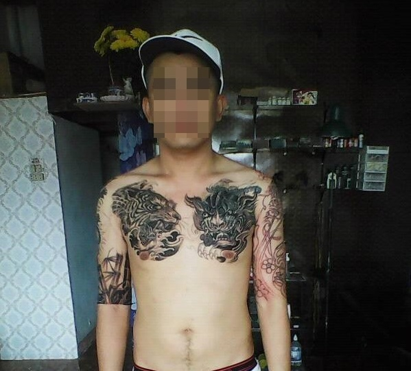 Con trai B&iacute; thư x&atilde; Nh&acirc;n Cơ &ndash; L&acirc;m Thi&ecirc;n Tường người d&ugrave;ng s&uacute;ng điện bắn v&agrave;o anh Mậu?