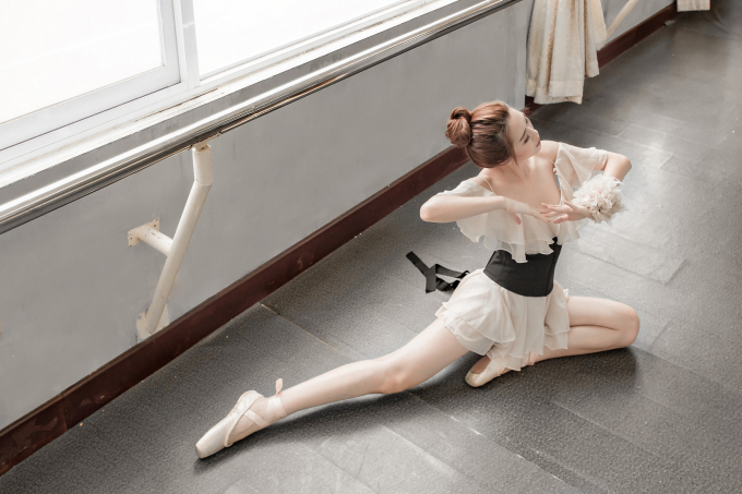 Bi&ecirc;n đạo m&uacute;a Trần Ly Ly nhận x&eacute;t Tường Linh cảm thụ ballet rất tốt.