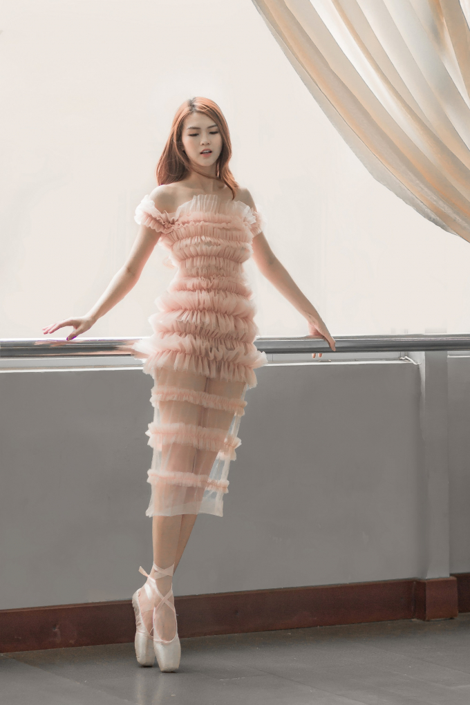 Tường Linh cũng như c&aacute;c th&iacute; sinh kh&aacute;c đang nỗ lực hết m&igrave;nh để chuẩn bị cho đ&ecirc;m chung kết The Face.