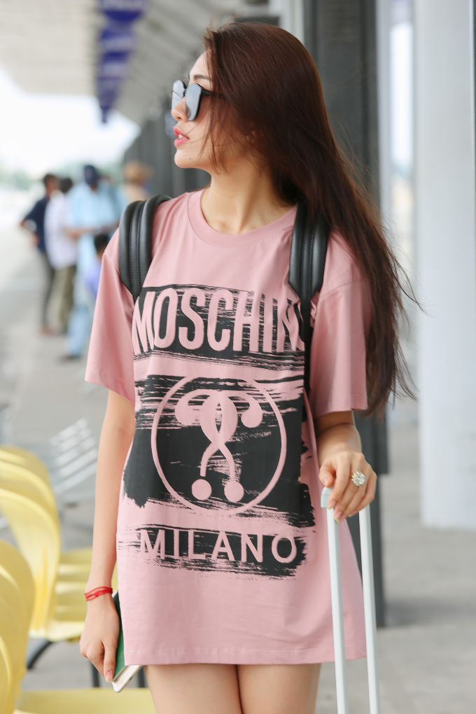 &Aacute; hậu Lệ Hằng sang Malaysia cổ vũ đội tuyển SEA GAMES của Việt Nam