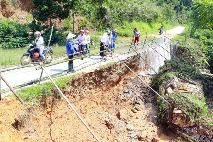 Chủ tịch UBND tỉnh Bắc Kạn trực tiếp kiểm tra c&ocirc;ng t&aacute;c khắc phục mưa lũ