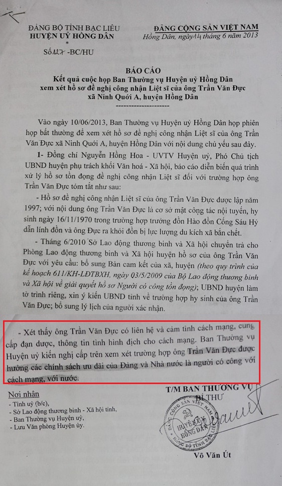 B&aacute;o c&aacute;o của Huyện ủy huyện Hồng D&acirc;n cho rằng &ocirc;ng Đực l&agrave; người c&oacute; c&ocirc;ng với c&aacute;ch mạng.