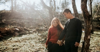 Bộ ảnh tự chụp của cặp đôi 10 năm bên nhau không dám ngỏ lời