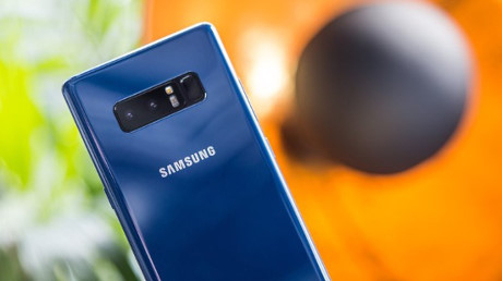 Camera k&eacute;p h&agrave;ng đầu: Một trong những điểm nhấn tr&ecirc;n Galaxy Note 8 l&agrave; hệ thống camera k&eacute;p, đ&acirc;y cũng l&agrave; thiết bị đầu ti&ecirc;n của Samsung sở hữu t&iacute;nh năng n&agrave;y. Cho d&ugrave; camera tr&ecirc;n Galaxy S8 vẫn cho khả năng chụp ảnh h&agrave;ng đầu nhưng Note 8 thậm ch&iacute; c&ograve;n tốt hơn thế.