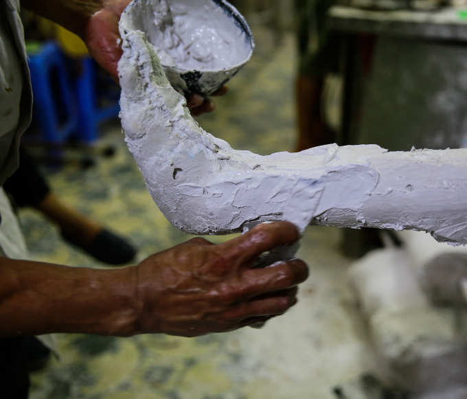 Những chiếc ch&acirc;n giả của người b&aacute;c sĩ gi&agrave;u l&ograve;ng nh&acirc;n &aacute;i n&agrave;y sẽ l&agrave; niềm động vi&ecirc;n v&ocirc; gi&aacute; đối với những người khuyết tật v&agrave; gia đ&igrave;nh của họ.