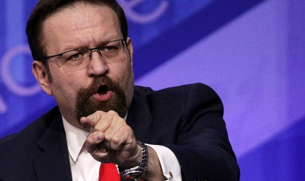 &Ocirc;ng Sebastian Gorka.