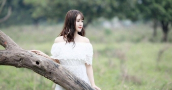 Nữ tài xế GrabBike xinh đẹp "đốn tin" cư dân mạng