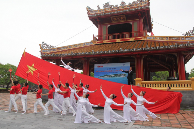 Đ&acirc;y l&agrave; hoạt động &yacute; nghĩa được B&aacute;o Tuổi trẻ kết hợp với Trung t&acirc;m Bảo tồn Di t&iacute;ch Cố đ&ocirc; Huế tổ chức.