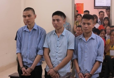 Lần thứ 6 hoãn phiên tòa xử vụ “đánh chết bạn tù vì rửa bát không sạch”