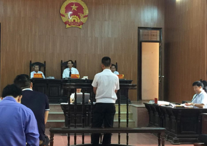 Bị c&aacute;o Tạ Quang Hồng tại phi&ecirc;n x&eacute;t xử sơ thẩm tại TAND TP Hải Dương.