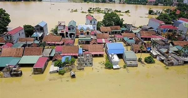 Vạn dân khốn khó vì mưa lũ kéo dài