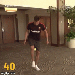 Clip màn tâng bóng nỉ ấn tượng của El Sharaawy