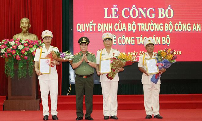 C&ocirc;ng bố loạt quyết định nh&acirc;n sự Qu&acirc;n đội, C&ocirc;ng an