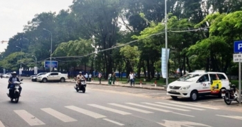 TP Hồ Chí Minh: Tài xế bối rối trong ngày đầu tăng phí đỗ xe lòng đường