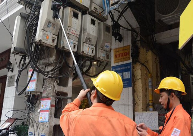 Xử l&yacute; c&aacute;c chủ nh&agrave; trọ b&aacute;n gi&aacute; điện qu&aacute; cao l&agrave; việc kh&ocirc;ng dễ d&agrave;ng (Ảnh minh họa)