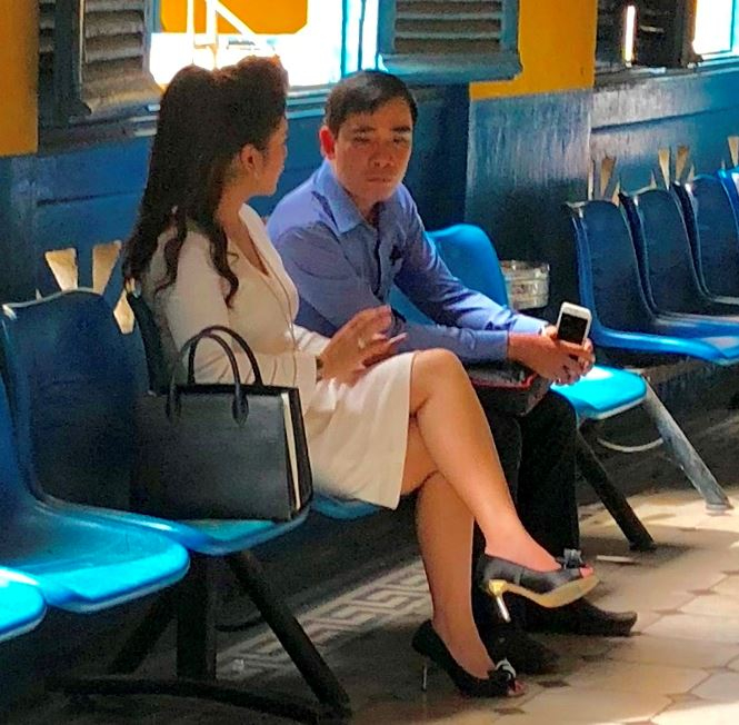 B&agrave; L&ecirc; Ho&agrave;n Diệp Thảo tại t&ograve;a s&aacute;ng nay 3/8.