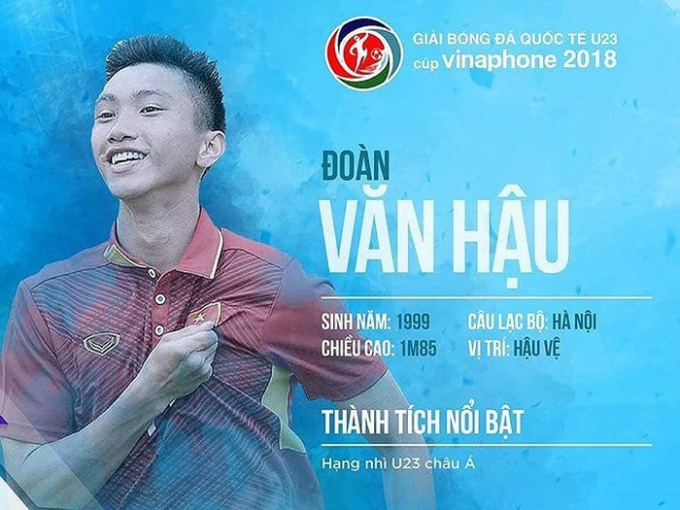 Hậu vệ tr&aacute;i: Văn Hậu