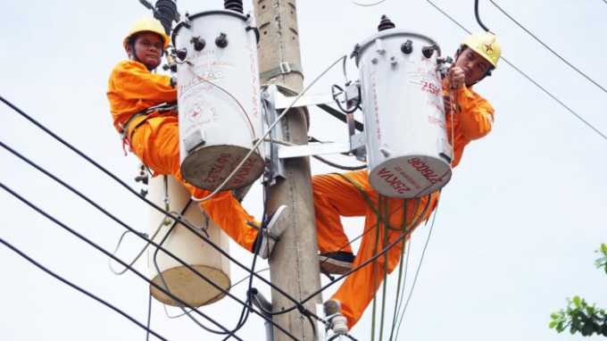 Tập đo&agrave;n Điện lực Việt Nam tiếp tục tho&aacute;i vốn tại 5 c&ocirc;ng ty con.