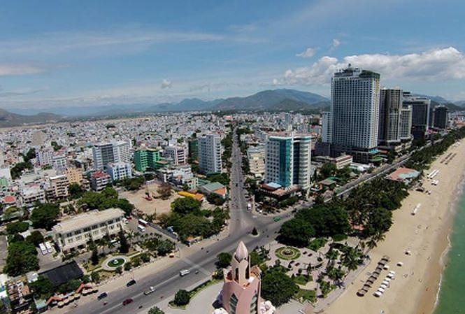 Theo l&atilde;nh đạo Cục quản l&yacute; nh&agrave; v&agrave; Thị trường BĐS, hiện nhiều địa phương tạm dừng cấp ph&eacute;p căn hộ Condotel v&igrave; sợ tranh chấp.