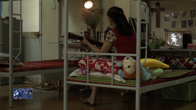 &Acirc;m nhạc lu&ocirc;n l&agrave; người bạn t&acirc;m giao đồng h&agrave;nh, gi&uacute;p người phụ nữ Th&aacute;i Đen vượt qua những gian nan, khổ cực tr&ecirc;n đường đời.