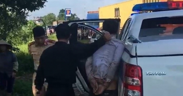 Quảng Ninh: CSGT nổ súng trấn áp nhóm đối tượng đi xế hộp nghi chở ma túy