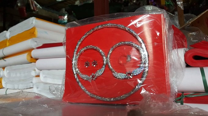 Trang sức tinh xảo phục vụ cho c&aacute;c qu&yacute; b&agrave;, qu&yacute; c&ocirc; ở c&otilde;i &acirc;m.