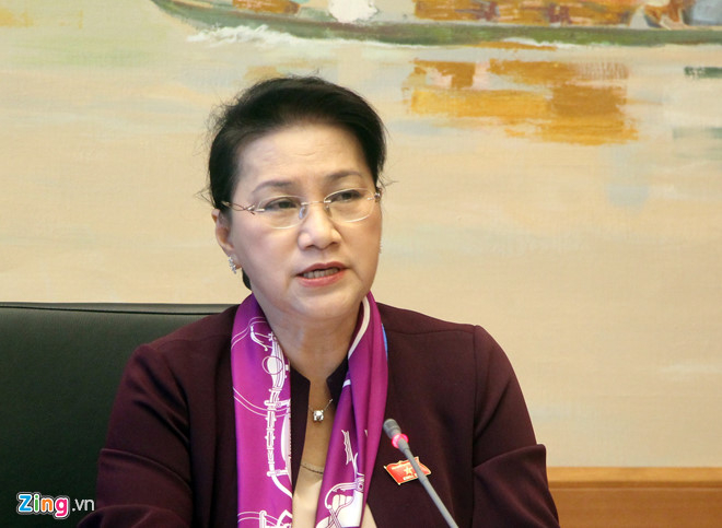 Chủ tịch Quốc hội Nguyễn Thị Kim Ng&acirc;n nhắc nhở c&aacute;c bộ, ng&agrave;nh về việc chuẩn bị t&agrave;i liệu cho phi&ecirc;n họp của Ủy ban Thường vụ Quốc hội. Ảnh:&nbsp;Thắng Quang.